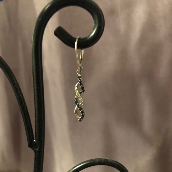 Bracelet and Earring Bundle - Picture 4 of 6